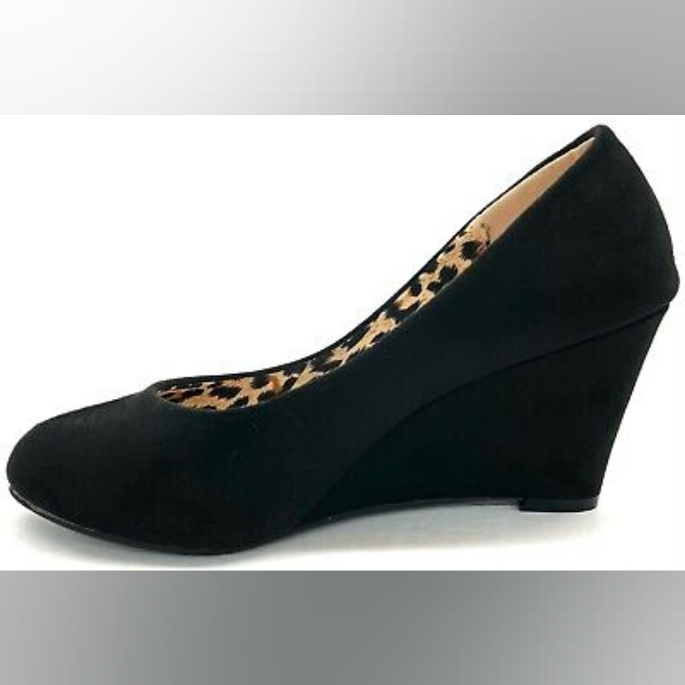 Bella Marie Black Wedge Heels